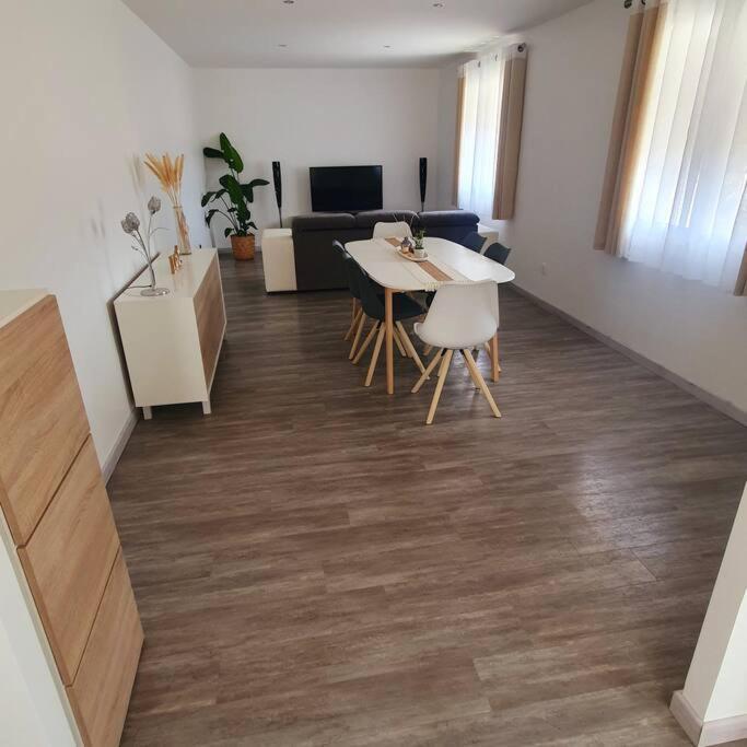 Joli Haut De Villa 3 Chambres Climatise Avec Jacuzzi Marignane Eksteriør billede